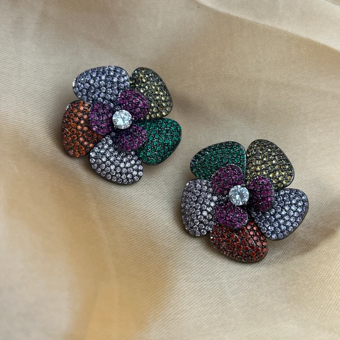 Meadow Mist Pave' Studs - Image 3